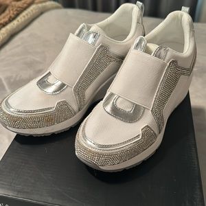 SOLD....Women's wedge sneakers shoes size 6